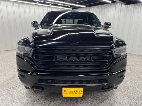 Used 2020 RAM 1500 Limited w/ Black Appearance Package AWD/4WD image 2