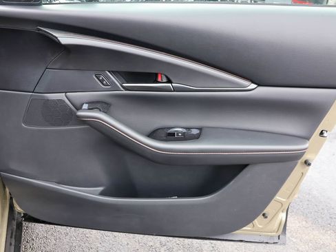 Used 2025 MAZDA CX-30 Carbon image 40