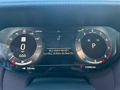 Used 2025 Land Rover Range Rover SE image 11