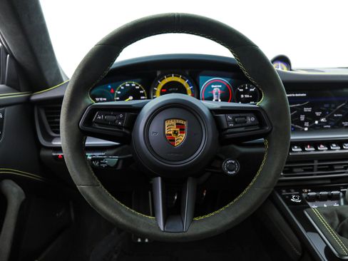 Used 2022 Porsche 911 GT3 image 5