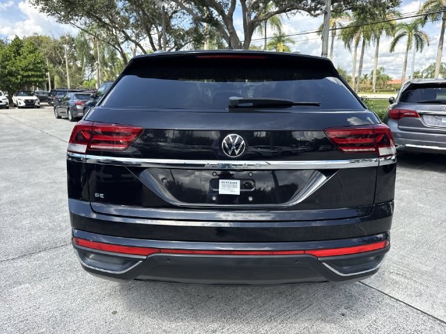 Used 2022 Volkswagen Atlas Cross Sport SE w/ Black Wheel Package FWD image 24