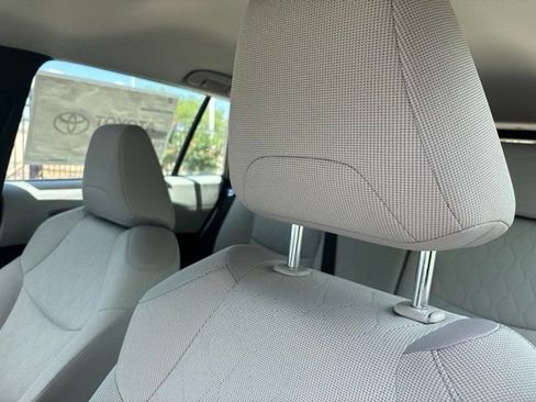 Used 2026 Toyota Corolla Cross L FWD image 9