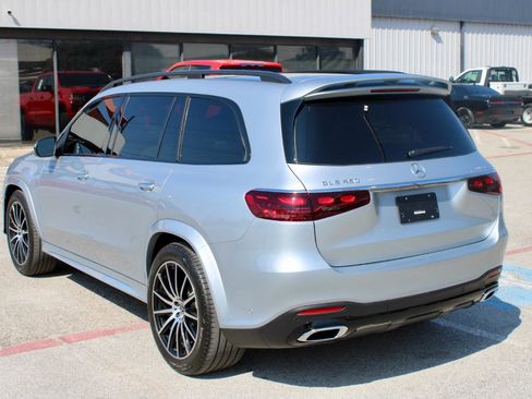 Used 2026 Mercedes-Benz GLS 450 4MATIC image 4