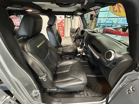 Used 2013 Jeep Wrangler Unlimited Sahara w/ Connectivity Group AWD/4WD image 34