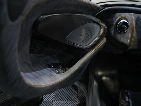 Used 2020 McLaren 600LT Spider RWD image 30