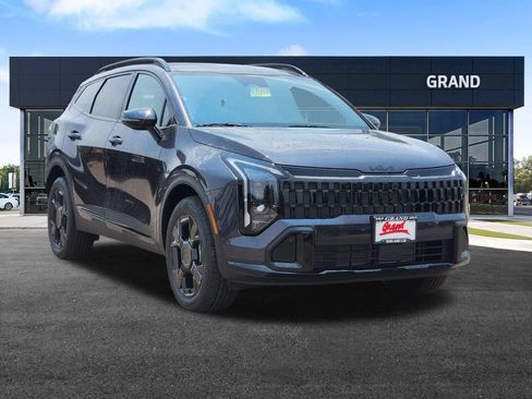 New 2026 Kia Sportage X-Line AWD/4WD image 2