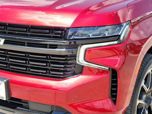 Used 2024 Chevrolet Tahoe RST w/ Luxury Package AWD/4WD image 9