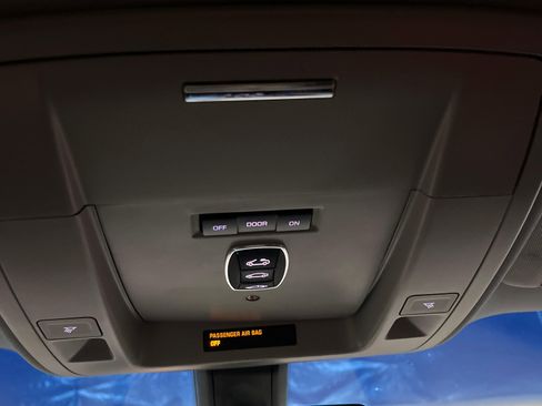 Used 2017 GMC Yukon SLE image 17