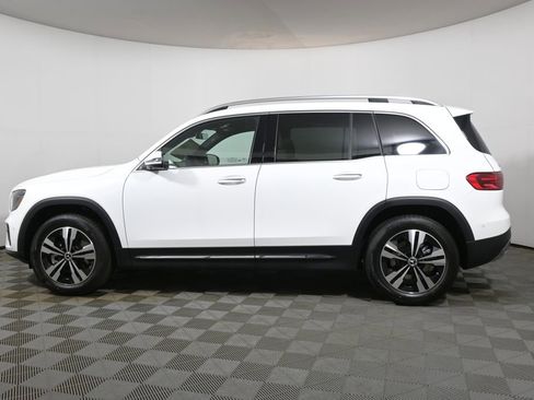 New 2026 Mercedes-Benz GLB 250 4MATIC image 2
