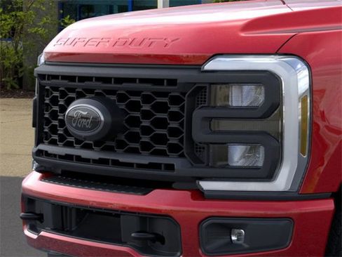 New 2025 Ford F250 Lariat w/ Black Appearance Package image 17