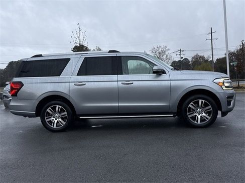 Used 2022 Ford Expedition Max Limited image 2
