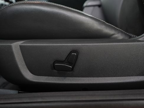 Used 2009 Dodge Challenger SRT8 RWD image 21