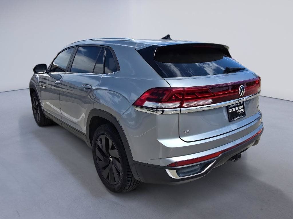 Used 2024 Volkswagen Atlas Cross Sport SE w/ Panoramic Sunroof Package AWD/4WD image 3