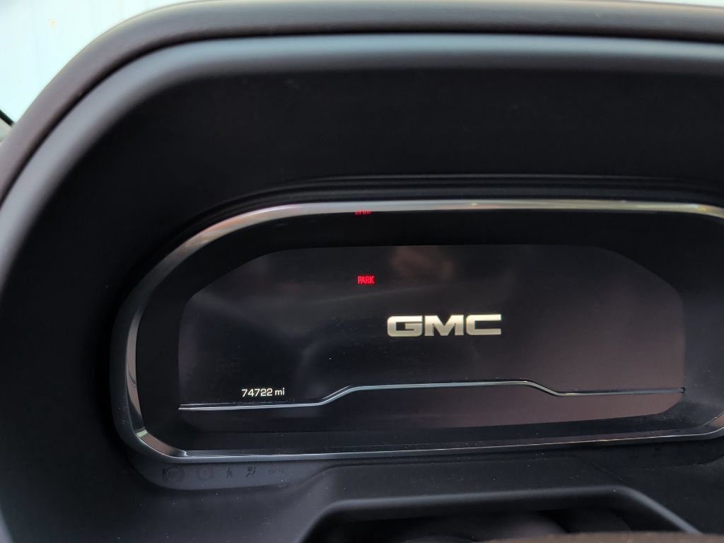 Used 2022 GMC Yukon SLT w/ SLT Luxury Package RWD image 8