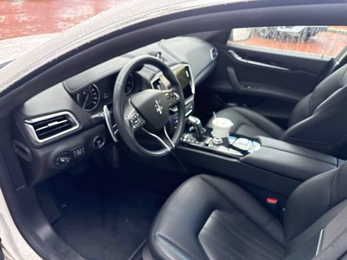 Used 2023 Maserati Ghibli Modena RWD image 5