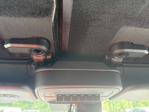 Used 2023 Ford Bronco Wildtrak AWD/4WD image 39