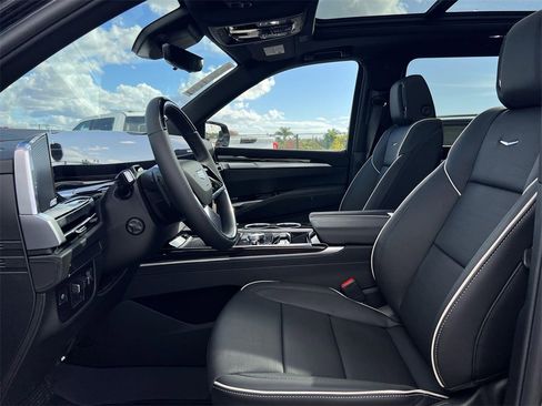 New 2026 Cadillac Escalade ESV Luxury w/ LPO, Floor Liner Package image 24