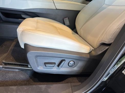 Used 2025 Nissan Murano SL AWD/4WD image 15