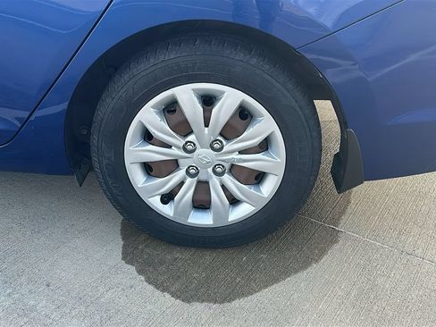 Used 2019 Hyundai Accent SE FWD image 17