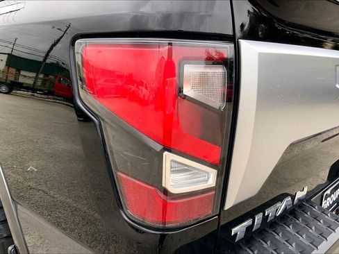 Used 2023 Nissan Titan Platinum Reserve w/ Moonroof Package AWD/4WD image 29