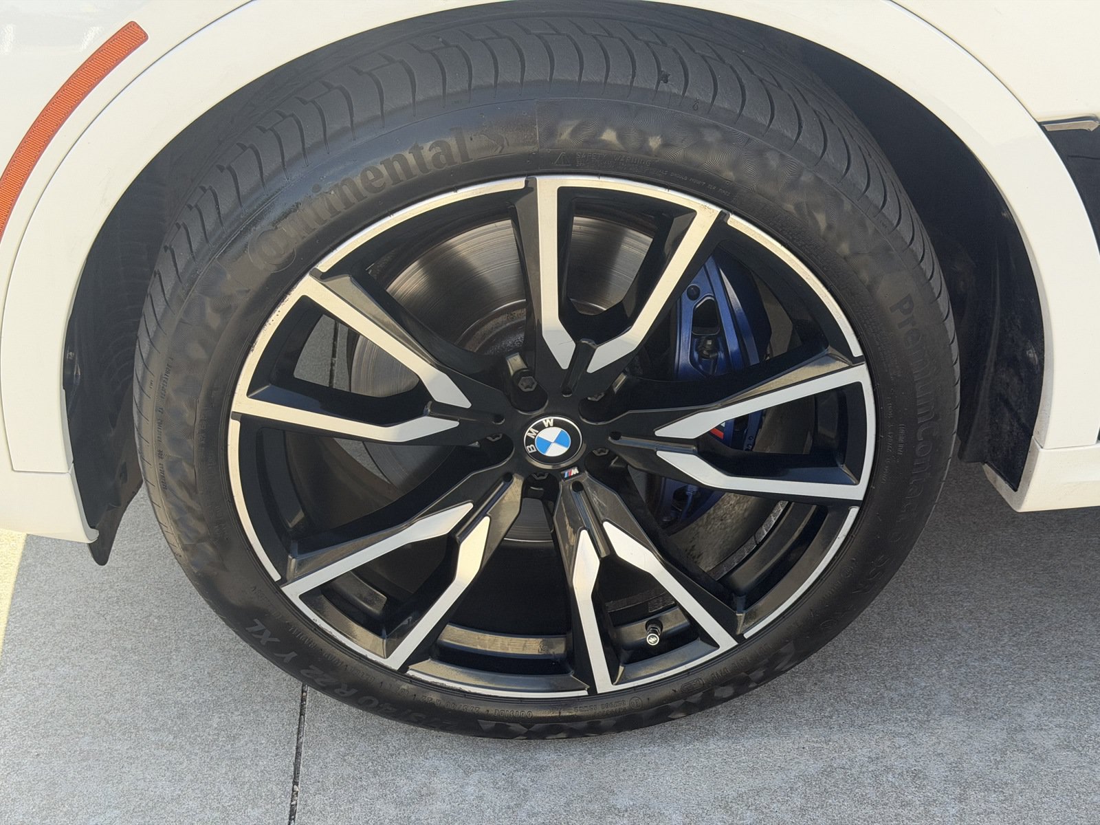 Used 2019 BMW X7 xDrive50i w/ Dynamic Handling Package AWD/4WD image 13