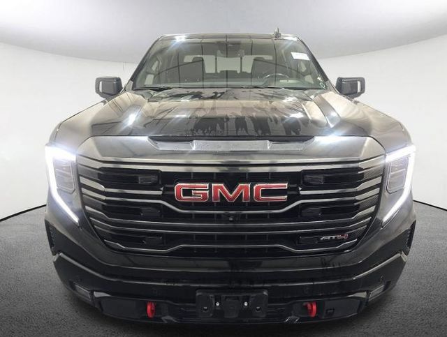 Used 2023 GMC Sierra 1500 AT4 w/ AT4 Preferred Package AWD/4WD image 2