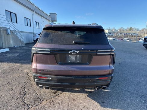 Used 2024 Chevrolet Traverse RS image 6