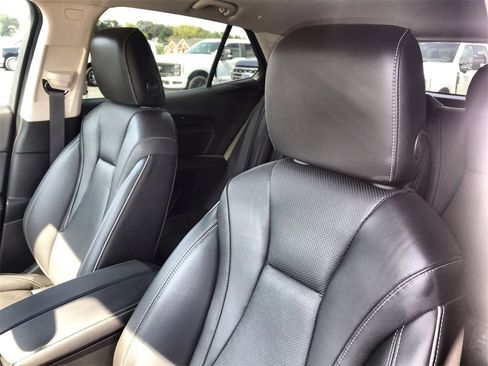 Used 2023 Buick Envision Essence image 11