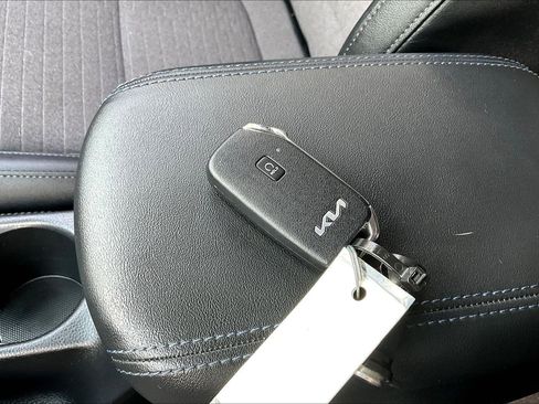 Used 2022 Kia Seltos S AWD/4WD image 33