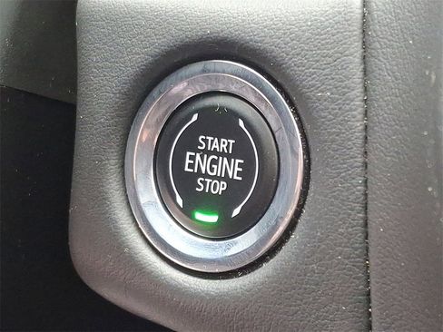 Used 2023 Chevrolet Tahoe Z71 w/ Luxury Package image 27