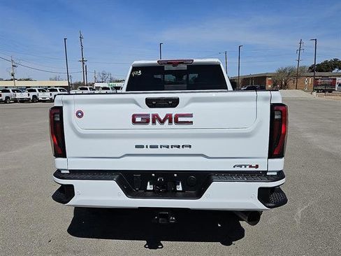 New 2026 GMC Sierra 2500 AT4 w/ AT4 Premium Plus Package image 4