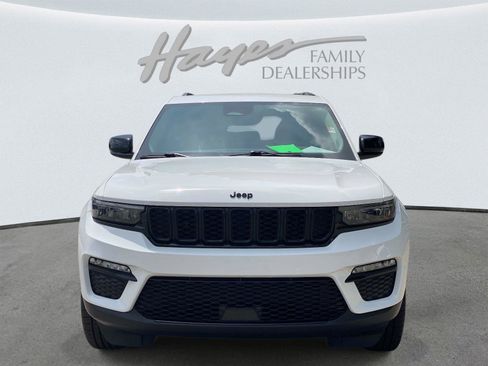Used 2023 Jeep Grand Cherokee Limited AWD/4WD image 12