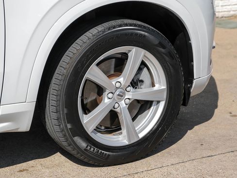 Used 2019 Volvo XC90 T5 Momentum image 59