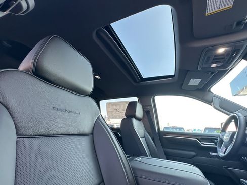 New 2026 GMC Sierra 1500 Denali w/ Technology Package image 15