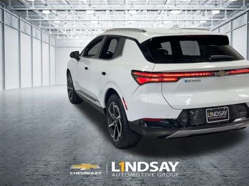 Used 2025 Chevrolet Equinox EV LT image 8