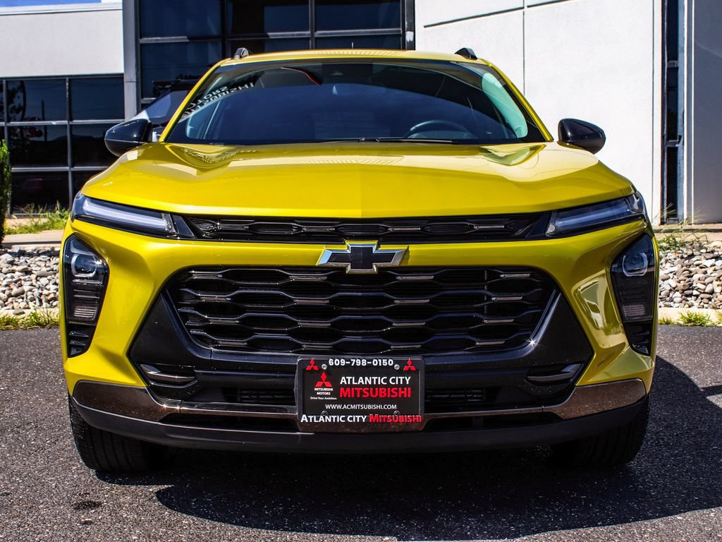 Used 2024 Chevrolet Trax ACTIV w/ Driver Confidence Package FWD image 2