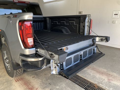 New 2026 GMC Sierra 2500 SLE image 10