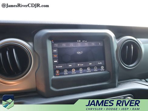 Used 2022 Jeep Wrangler Unlimited Sport AWD/4WD image 32