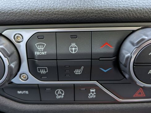 New 2026 Jeep Gladiator Sport AWD/4WD image 25