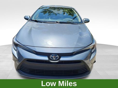 Used 2025 Toyota Corolla LE w/ Convenience Package FWD image 2