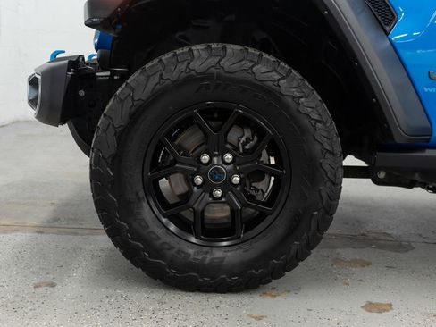 Used 2024 Jeep Wrangler Unlimited AWD/4WD image 31