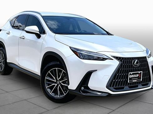 Used 2024 Lexus NX 250 FWD w/ Towing Package (2000 Lbs) image 3