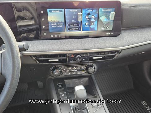 New 2026 Nissan Kicks SV w/ SV Premium Package image 8