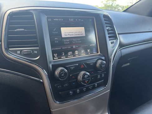 Used 2017 Jeep Grand Cherokee Limited AWD/4WD image 31