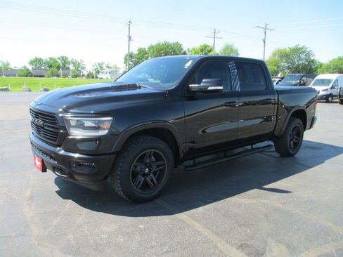Used 2019 RAM 1500 Laramie AWD/4WD image 11
