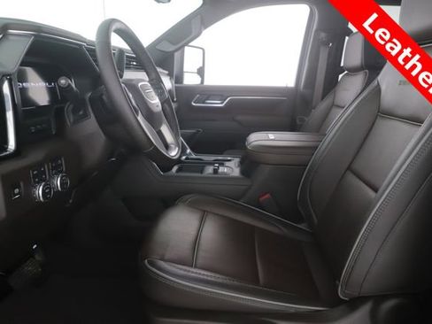 Used 2026 GMC Sierra 3500 Denali w/ Denali Reserve Package AWD/4WD image 16