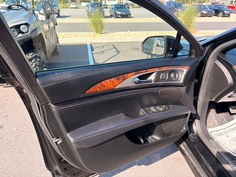 Used 2018 Lincoln MKZ Reserve AWD/4WD image 10