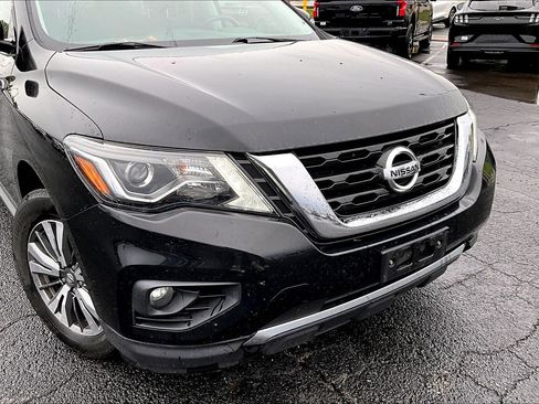 Used 2020 Nissan Pathfinder SV FWD image 3