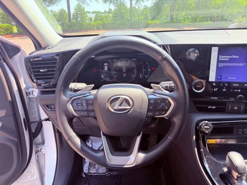 Certified 2025 Lexus NX 250 FWD w/ Accessory Package (Z1) image 20
