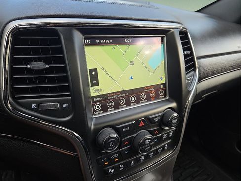 Used 2018 Jeep Grand Cherokee High Altitude AWD/4WD image 16